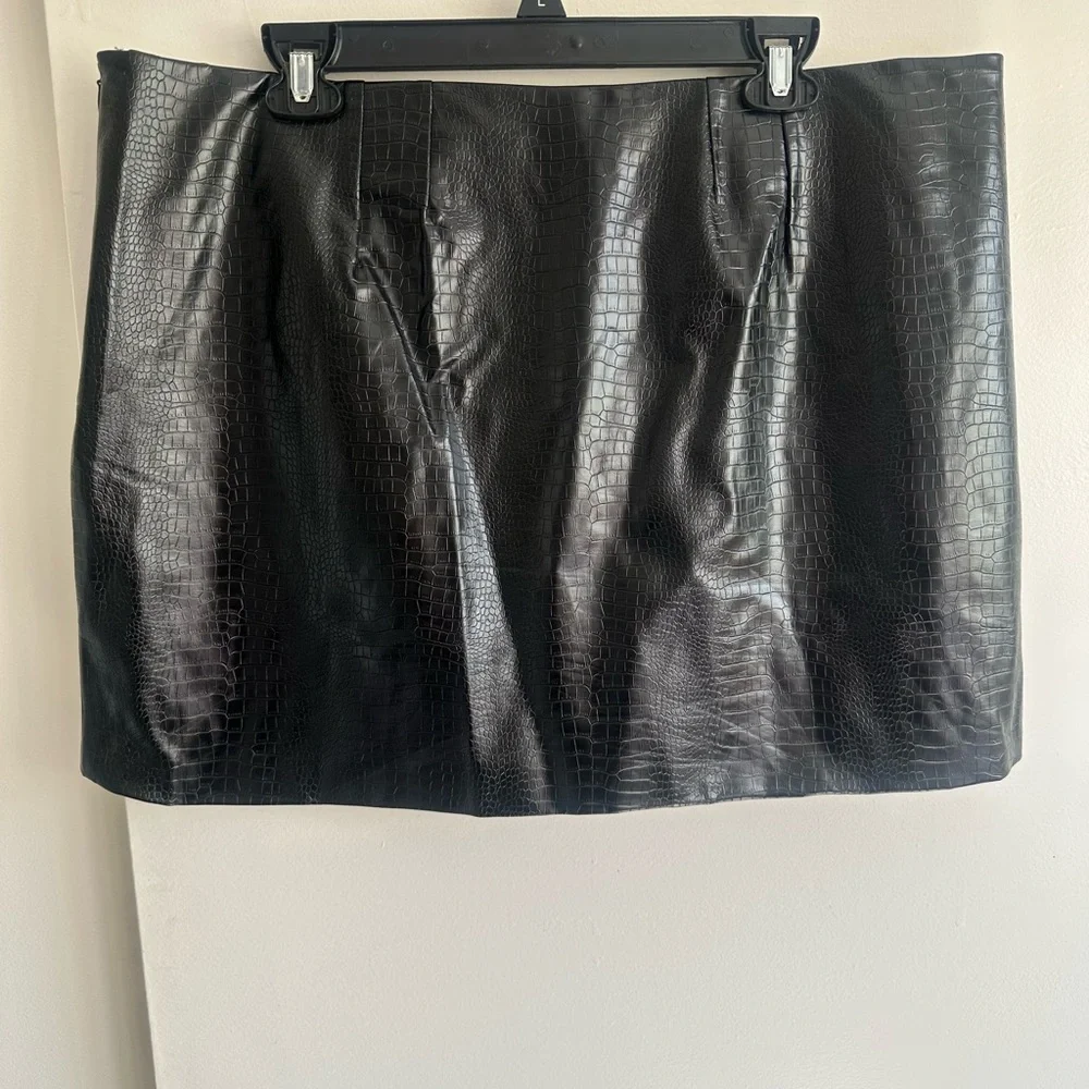 Black Faux Croc Mini Skirt - Structured